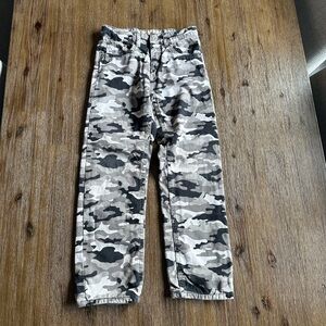 2/25$ Lee Kids Grey Lined Relaxed Straight Leg Camouflage Pants size 7